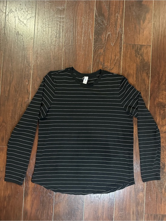 lululemon athletica Tops - Lululemon Love Long-Sleeve Shirt Size 10
Short Serve Stripe Black White